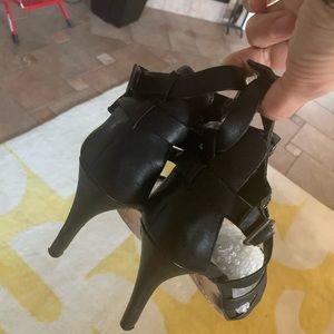 Vince Camuto gladiator sandal